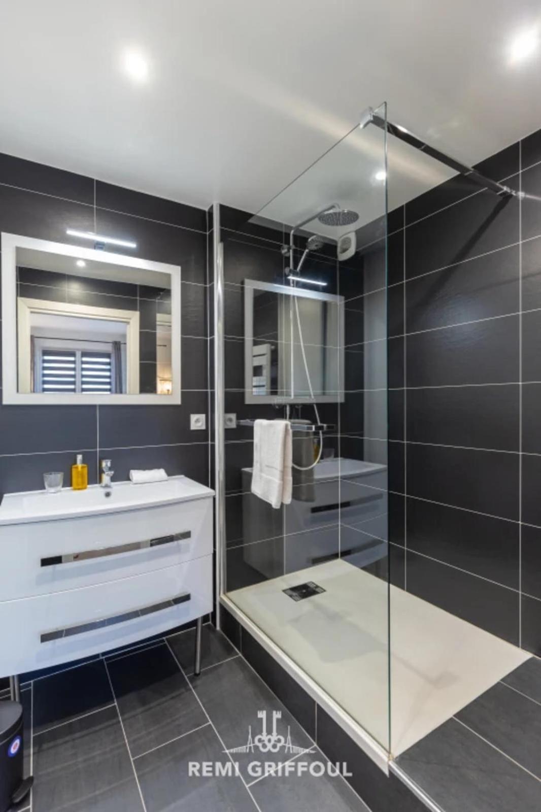 Appartement Les Armateurs - Pretty Nugget Downtown - 2 P - Private parking à Honfleur Extérieur photo